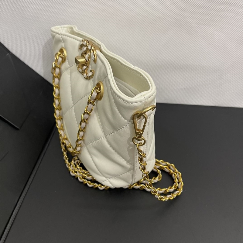 Ch**el bucket bags